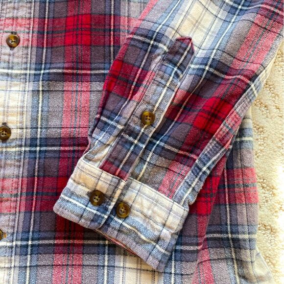 Carhartt medium men’s plaid heavy flannel original fit button front shirt. - Picture 5 of 8